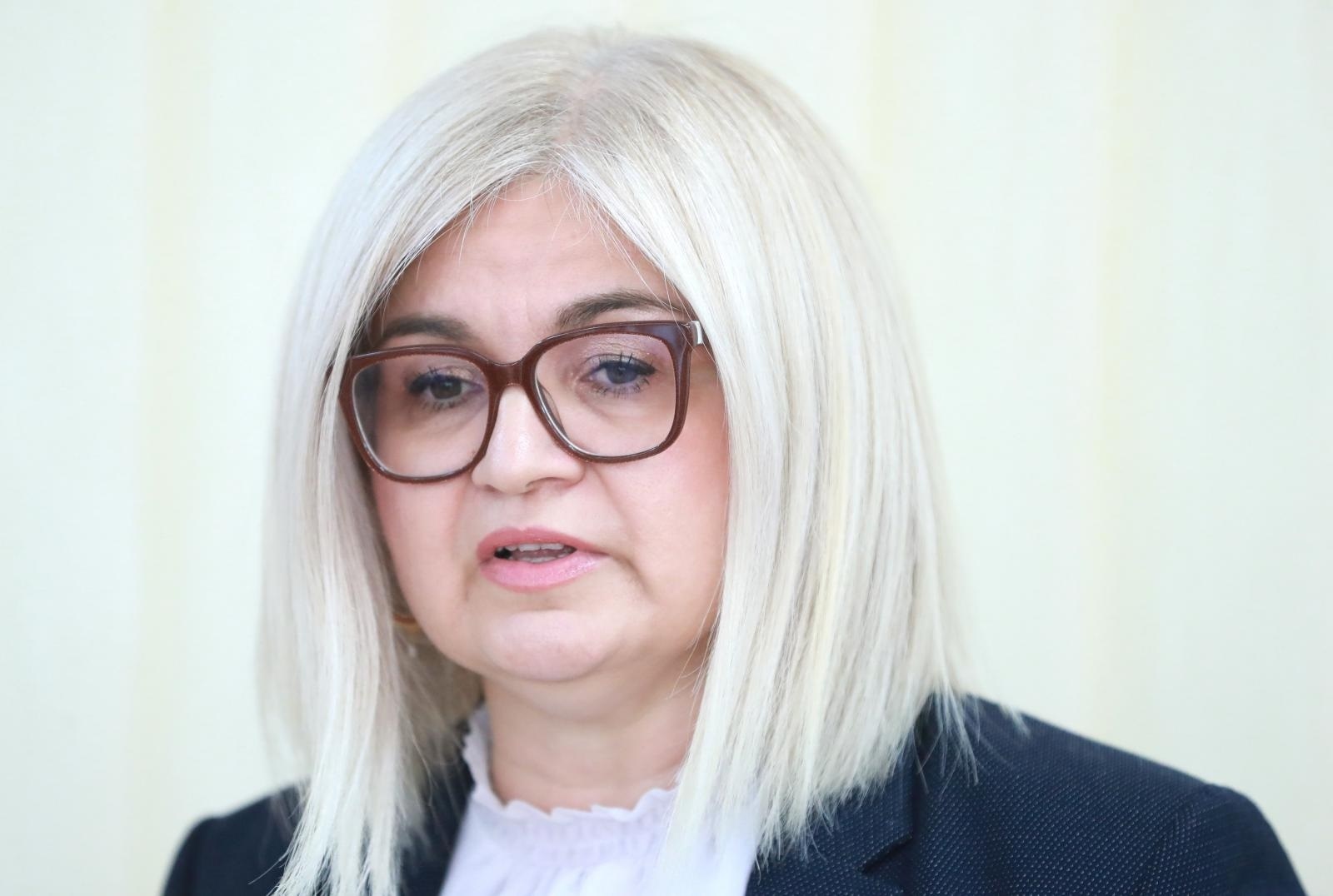 03.07.2020., Zagreb - Pucko otvoreno uculiste.  Ravnateljica Nacionalnog centra za vanjsko vrednovanje obrazovanja Ivana Katavic obratila se okupljenim medijima u povodu zavrsetka provedbe ispita drzavne mature. Photo: Sanjin Strukic/PIXSELL