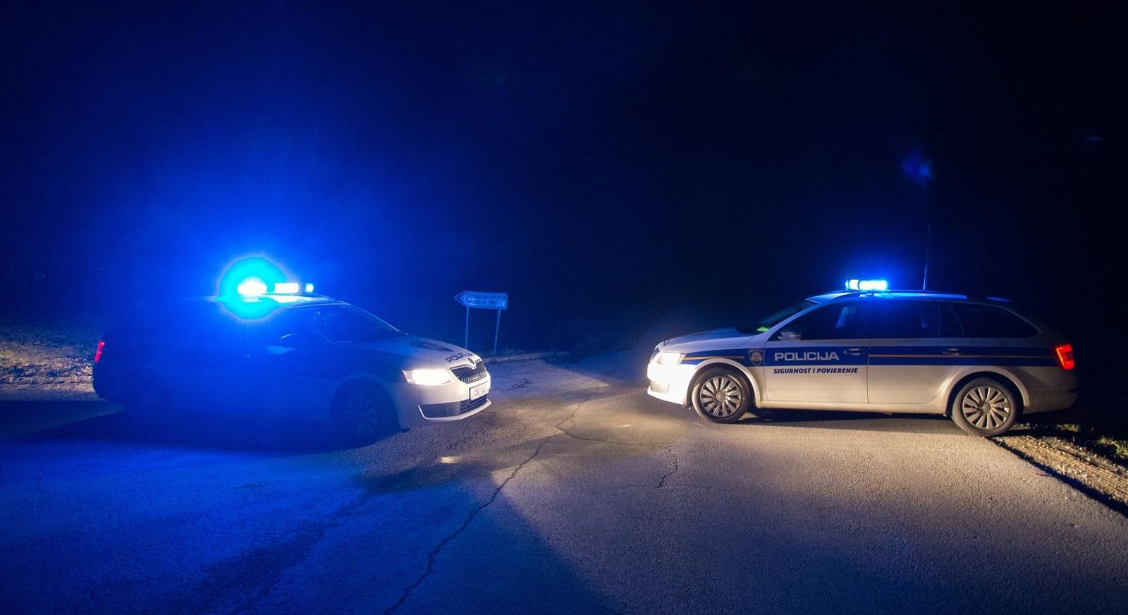 04.02.2016., Ivanic Grad -  Zbog prometne nesrece sa smrtnim ishodom policija je blokirala promet Zutickom ulicom u Ivanic Gradu.
Photo: Davor Puklavec/PIXSELL