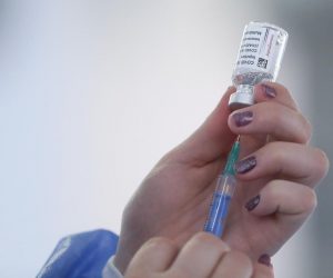 07.04.2021., Zagreb - Na Svjetski dan zdravlja na Zagrebackom velesajmu u paviljonu 6 pocelo je masovno cijepljenje opce populacije protiv covida-19 cjepivom AstraZeneca. Danas je naruceno 1500 ljudi. Photo: Zeljko Lukunic/PIXSELL