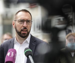 07.05.2021., Zagreb - Tomislav Tomasevic odrzao je konferenciju za medije na platou Mamutice na kojoj je predstavio programska rjesenja za promet u gradu Zagrebu. Photo: Robert Anic/PIXSELL