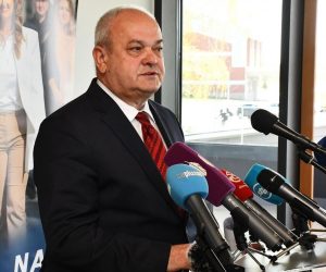 08.04.2021., Slavonski Brod - Predstavljanje kandidata Mirka Duspare za gradonacelnika Slavonskog Broda i Tee Tomas za zupanicu Brodsko-posavske zupanije.
Photo: Ivica Galovic/PIXSELL