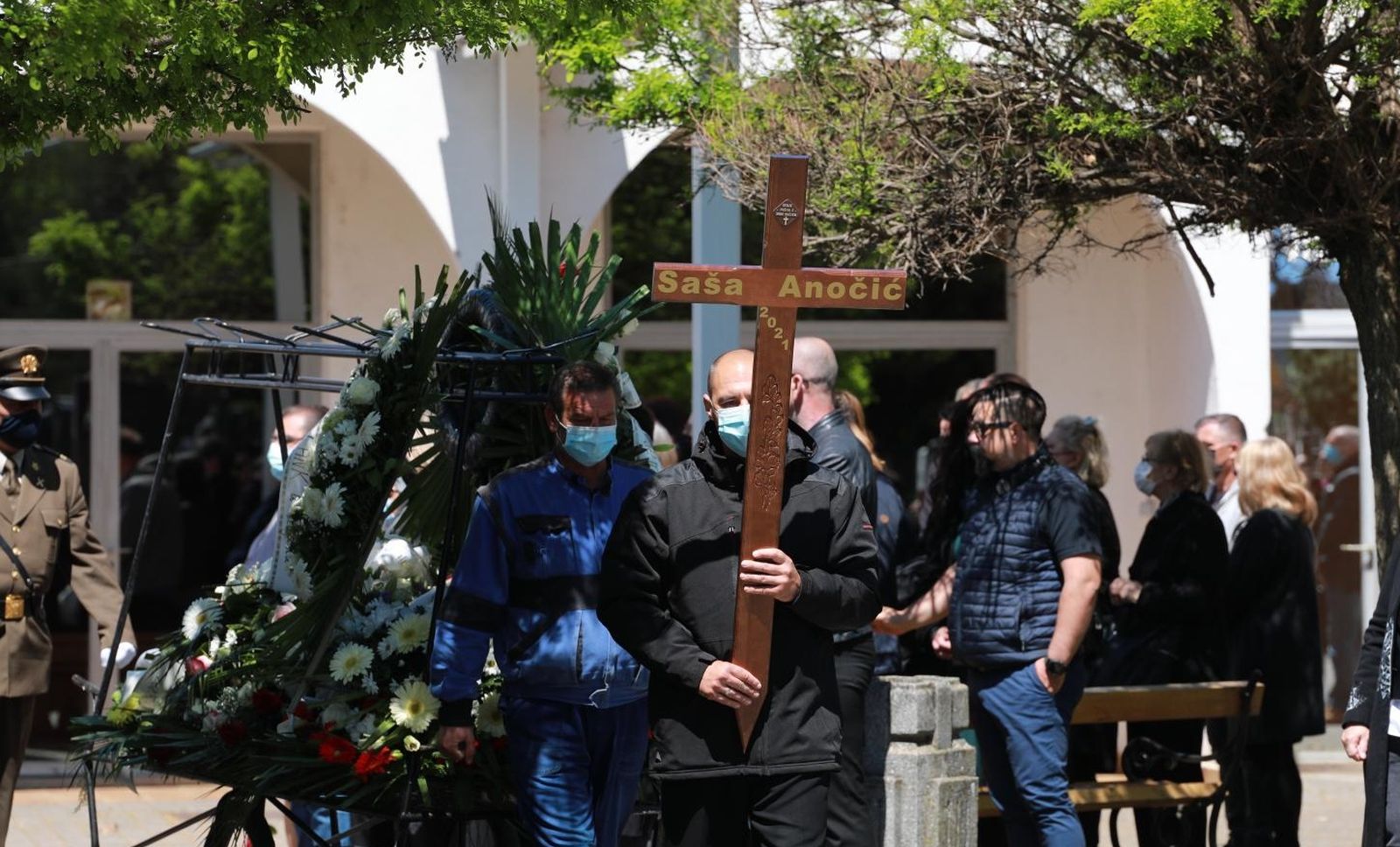 08.05.2021., Osijek - Posljednji ispracaj glumca i redatelja Sase Anocica na groblju svete Ane. Photo: PIXSELL
