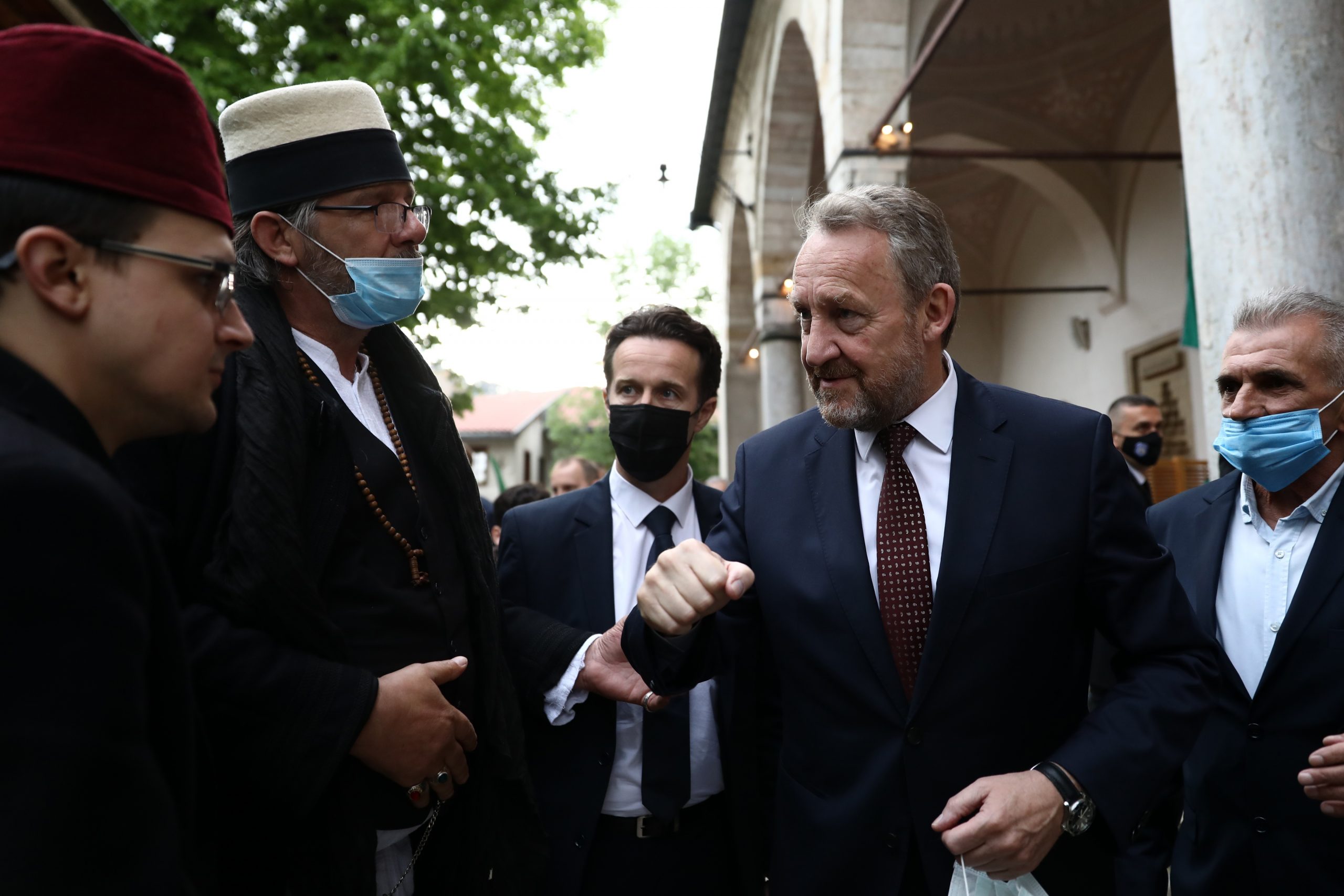 13.05.2021., Sarajevo, Bosna i Hercegovina - Vjernici su se i jutros okupili u i ispred Gazi Husrev-begove dzamije u Sarajevu i klanjali bajram-namaz, treci u doba pandemije koronavirusa. Bakir Izetbegovic
Photo: Armin Durgut/PIXSELL