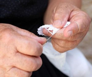 07.08.2015., Pag, Otok Pag - Paska cipka korijene ima u Mikeni te se vjeruje da se u Gradu Pagu pocela raditi potkraj 15.st. Veliku vaznost u njenoj povijesti imaju sestre benediktinke iz samostana sv. Margarite koje su bile glavni pokretac cipkarstva i skole cipke u Pagu. 
Photo: Luka Stanzl/PIXSELL