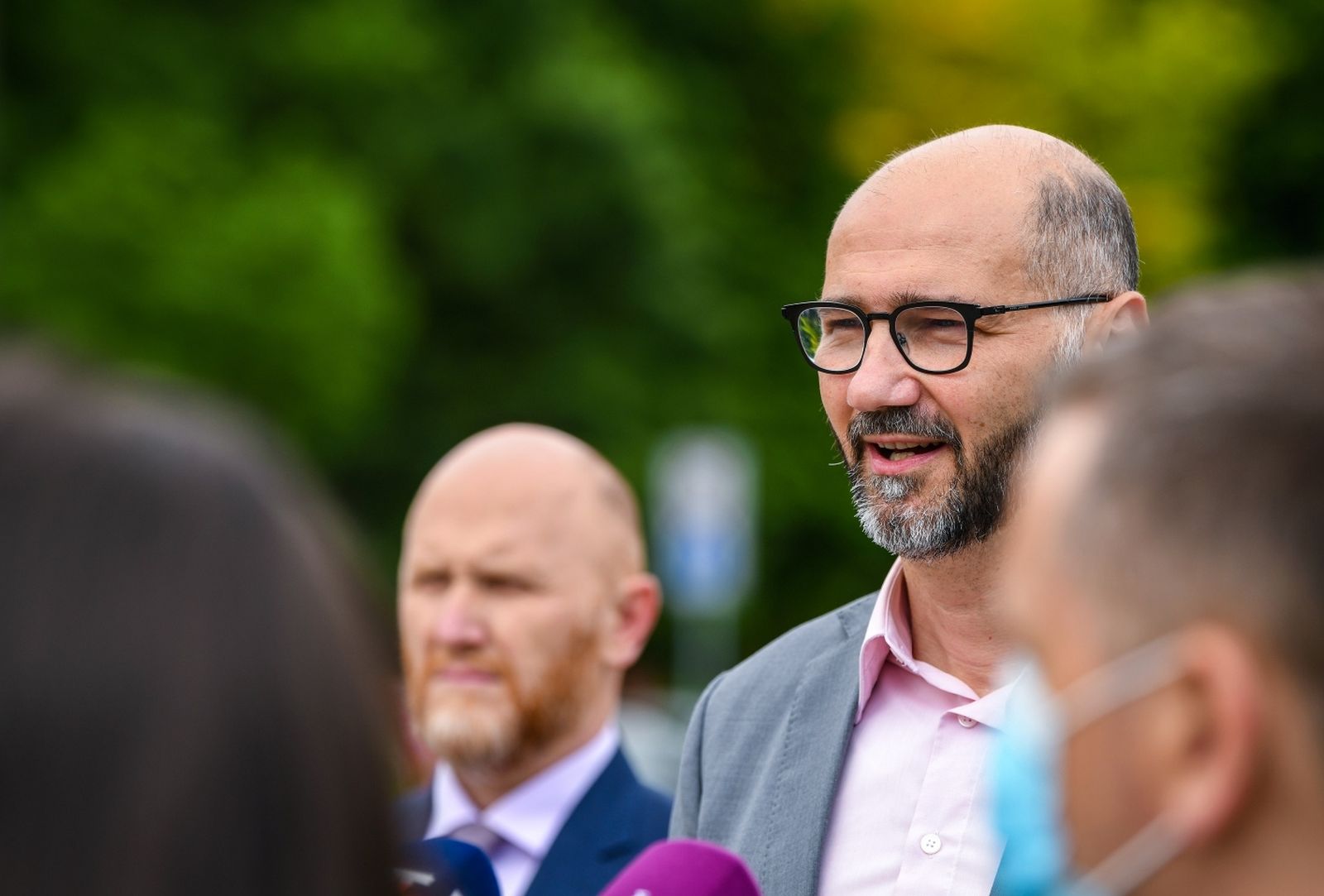 14.05.2021., Zagreb  - Josko Klisovic sa suradnicima Dinom Vasic i Renatom Petekom odrzao tiskovnu konferenciju ispred Gradske uprave  Photo: Josip Regovic/PIXSELL