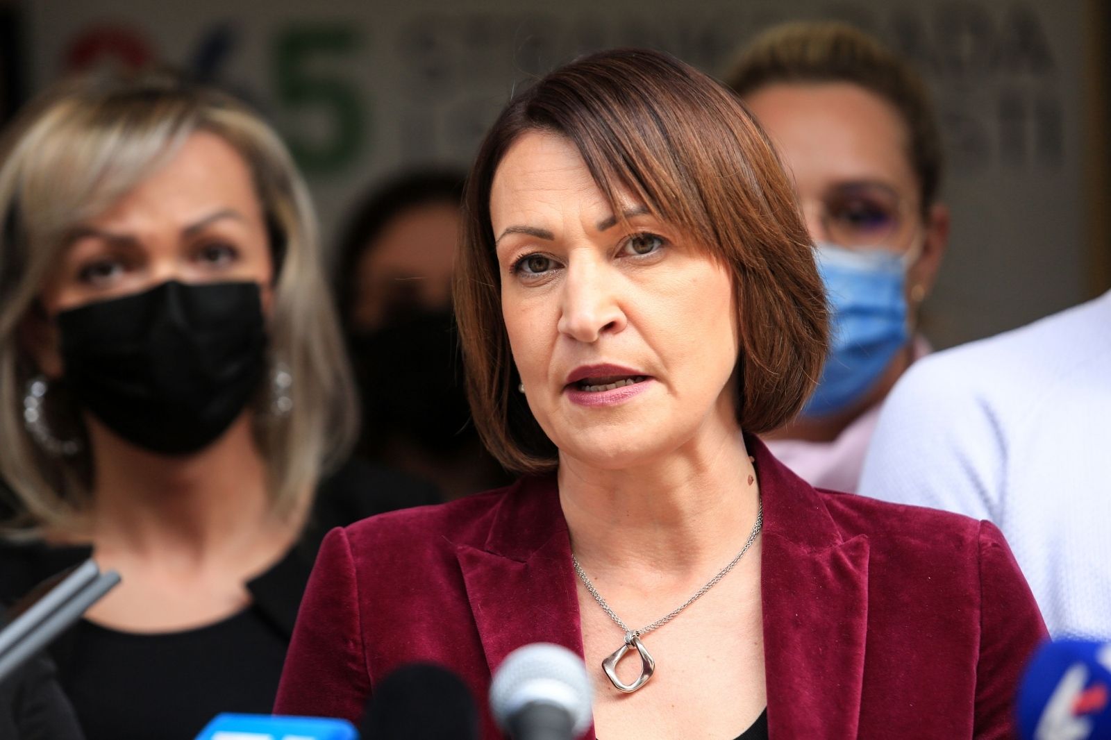 14.05.2021., Praska ulica, Zagreb - Ispred prostorija Stranke rada i solidarnosti, kandidatkinja za gradonacelnicu Jelena Pavicic Vukicevic odrzala je konferenciju za medije.
Photo: Marin Tironi/PIXSELL