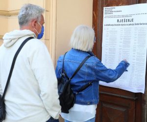 16.05.2021., Karlovac - Brojni gradjani izasli su na biracka mjesta i glasali za kandidate na listama za lokalne izbore. 
Photo: Kristina Stedul Fabac/PIXSELL