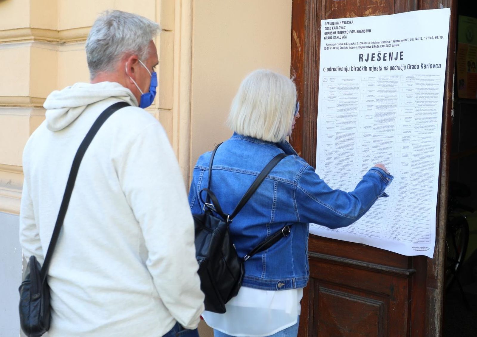 16.05.2021., Karlovac - Brojni gradjani izasli su na biracka mjesta i glasali za kandidate na listama za lokalne izbore. 
Photo: Kristina Stedul Fabac/PIXSELL