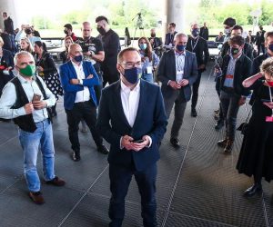 16.05.2021., Zagreb - Izborni stozer kandidata koalicije Mozemo! - Zagreb je NAS! - Zelena alternativa ORaH - Nova ljevica - Za Grad! za gradonacelnika Zagreba Tomislava Tomasevica u Muzeju suvremene umjetnosti. Tomislav Tomasevic, Ivana Kekin. 
Photo: Sanjin Strukic/PIXSELL