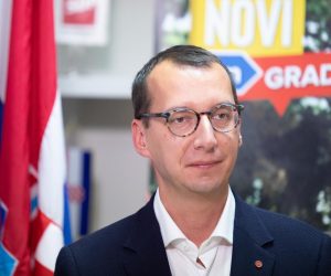 16.5.2021. Rijeka - Atmosfera u izbornom stozeru SDP-a Rijeka nakon objave izlaznih anketa. Marko Filipovic Photo: Nel Pavletic/PIXSELL