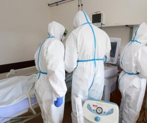 18.03.2021., Karlovac - Na covid odjelu Opce bolnice Karlovac popunjeni su svi kapaciteti, a na respiratoru je sedam pacijenata. Medicinsko osoblje, lijecnici i sestre svakodnevno brinu od sve vecem broju oboljelih od koronavirusa koji su na respiratoru ili visokoprotocnom kisiku.
Photo: Kristina Stedul Fabac/PIXSELL