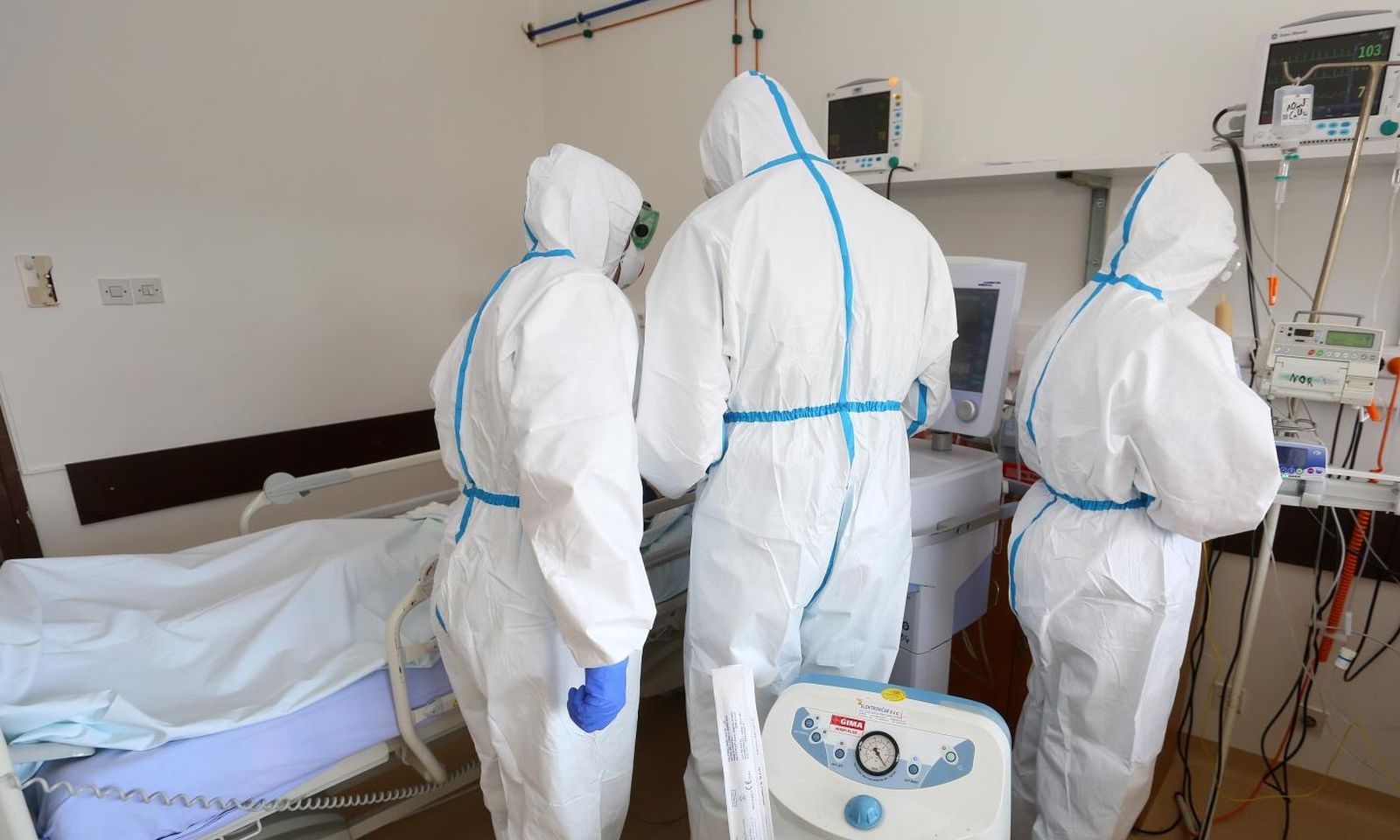18.03.2021., Karlovac - Na covid odjelu Opce bolnice Karlovac popunjeni su svi kapaciteti, a na respiratoru je sedam pacijenata. Medicinsko osoblje, lijecnici i sestre svakodnevno brinu od sve vecem broju oboljelih od koronavirusa koji su na respiratoru ili visokoprotocnom kisiku.
Photo: Kristina Stedul Fabac/PIXSELL