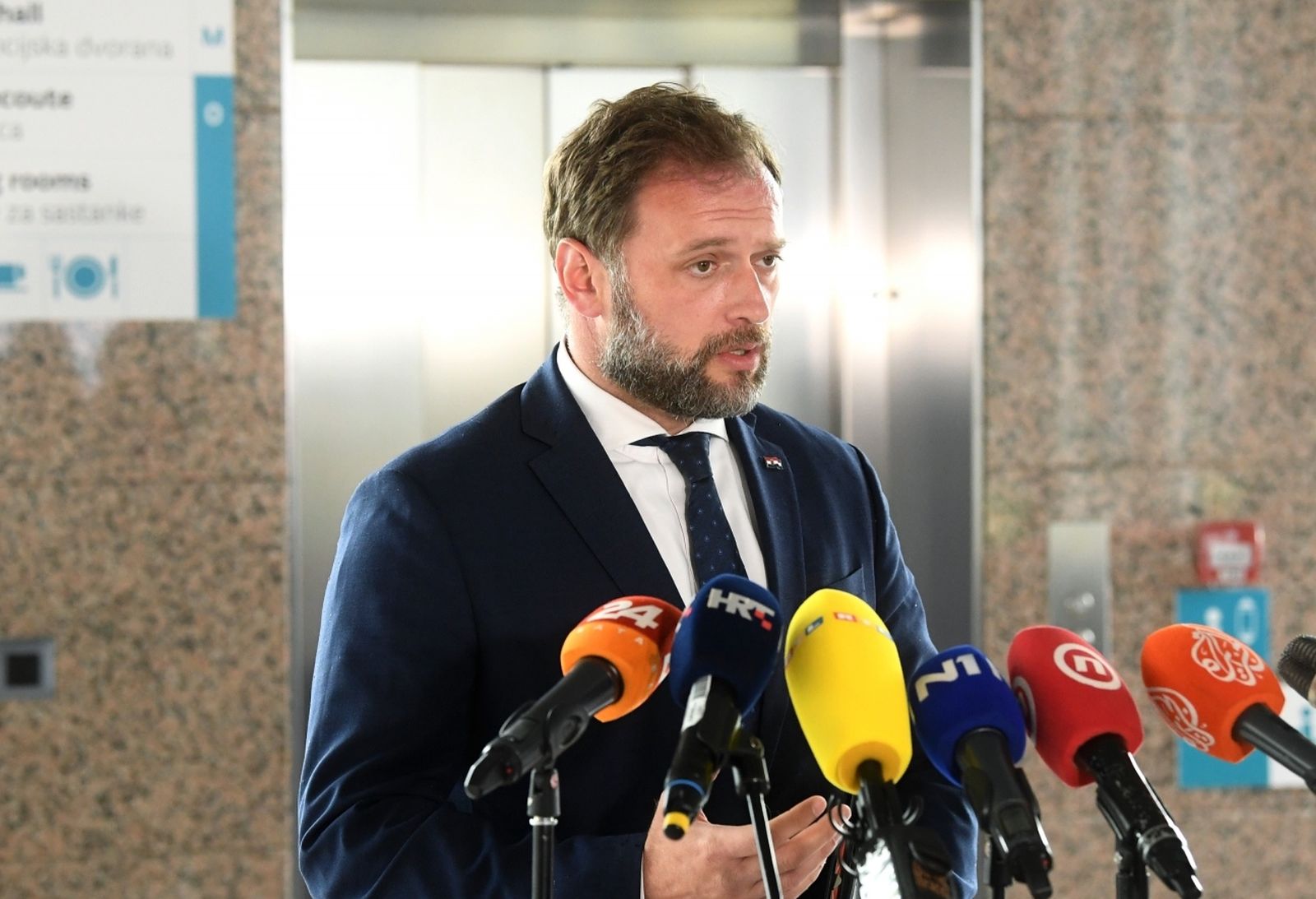 20.05.2021., Zagreb - Dolazak ministra na sjednicu Vlade u NSK.
Photo: Marko Lukunic/PIXSELL
