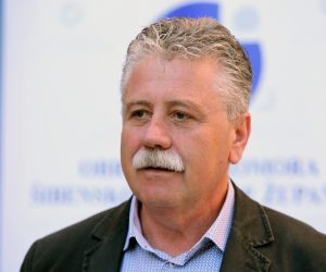 20.10.2020., Sibenik - Joso Smolic, predsjednik Obrtnicke komore Sibensko-kninske zupanije odrzao je konferenciju za medije na temu "Zahtjevi prema opcinama i gradovima Sibensko-kninske zupanije te zupanijskoj upravi" zbog novih mjera potpore obrtnicima i poduzetnicima cije je poslovanje ugrozeno zbog epidemije koronavirusa. Photo: Dusko Jaramaz/PIXSELL
