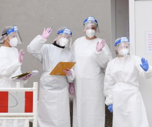 22.04.2021., Sibeniik - Zbog dobre kordinacije lijecnika i epidemiologa nema guzvi na testiranjima na Covid-19 u Sibeniku, iako ima veliki broj zarazenih virusom.
Photo: Hrvoje Jelavic/PIXSELL