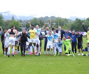 23.05.2021., Zagreb - Igraliste Nk Kustosija. 33. kolo Druge HNL: Dubrava Tim kabel - Hrvatski dragovoljac. Momcad Dragovoljca pobjedom u gostima od 2:1 i teoretski jedno kolo prije kraja osigurala je prvo mjesto. Slavlje igraca nakon utakmice.  Photo: Sanjin Strukic/PIXSELL