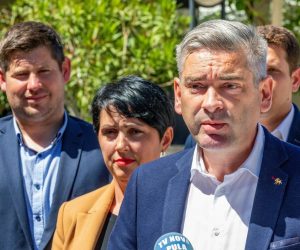 25.05.2021., Pula  - 
Konferencija za medije kandidata IDS-a za Istarskog zupana Borisa Miletica uz potporu 
brojnih predstavnika IDS-a. Tema konferencije je bila: Istra fer sansi po Fericevom. Photo: Srecko Niketic/PIXSELL