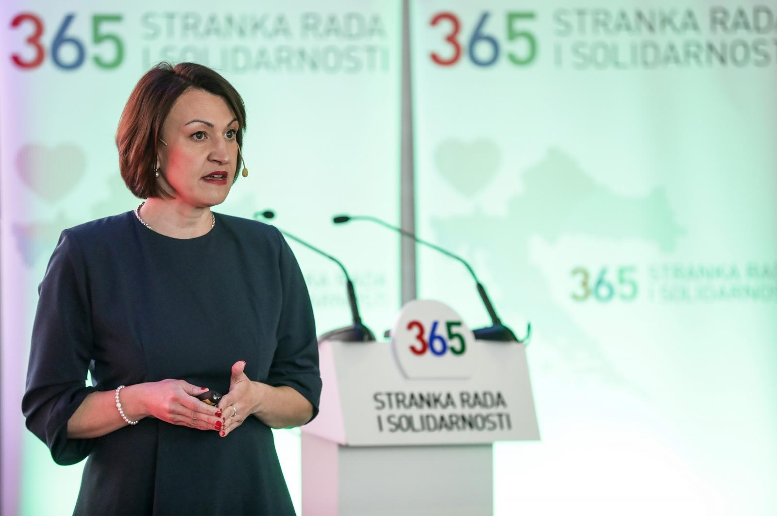 26.04.2021., Zagreb - U Muzeju suvremene umjetnosti kandidatkinja Stranke rada i solidarnosti za gradonacelnicu Grada Zagreba dr. sc. Jelena Pavicic Vukicevic, predstavila izborni program Stranke rada i solidarnosti za predstojece lokalne izbore. 
Photo: Robert Anic/PIXSELL