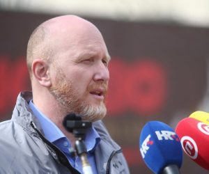 27.03.2021., Zagreb - Kandidat za zamjenika gradonacelnika Zagreba Renato Petek dao je izjavu medijima na temu rjesenja problema stanovnika Gradske cetvrti Crnomerec. Photo: Matija Habljak/PIXSELL