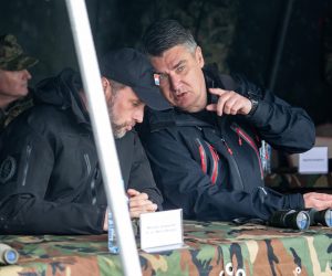 27.04.2021., Gasinci - Vojna vjezba "Stabilnost 21/1" provodi se u okviru "Hrvatskog bedema 1991.- 2021.", niza vojnih vjezbi povodom 30. obljetnice Hrvatske vojske. Ministar obrane Mario Banozic, predsjednik RH Zoran Milanovic Photo: Davor Javorovic/PIXSELL