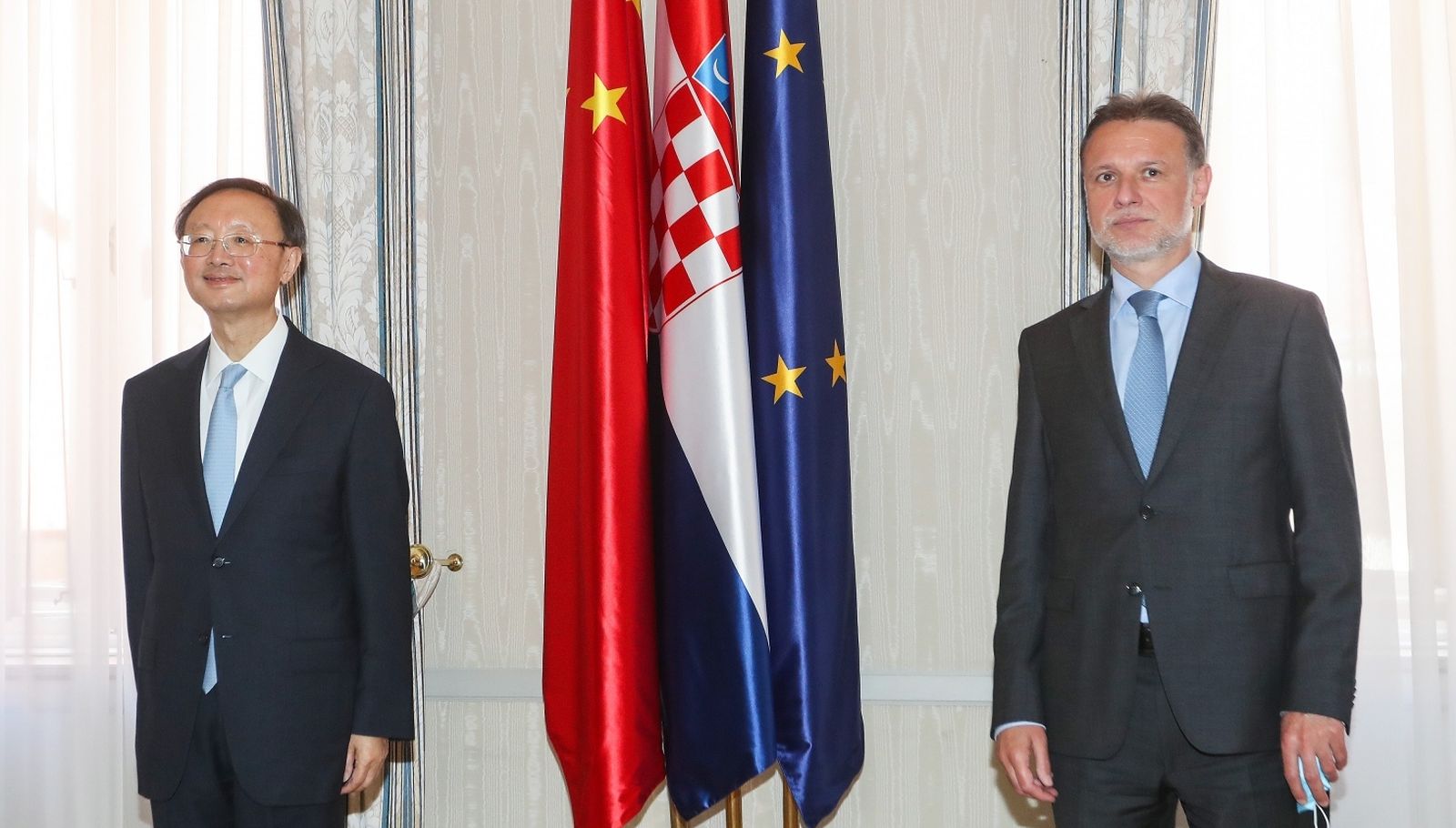 27.05.2021., Zagreb - Clan politbiroa Komunisticke partije Kine i ravnatelj njegova vanjskopolitickog ureda Yang Jiechi sastao se s predsjednikom Sabora Gordanom Jandrokovicem u Hrvatskom saboru. 
Photo: Luka Stanzl/PIXSELL