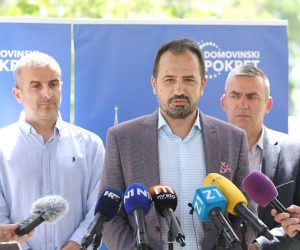27.05.2021., Zagreb - Predstavnici Izbornog stozera kandidata za gradonacelnika Grada Zagreba Miroslava Skore odrzali su na Zrinjevcu konferenciju za medije. 
Photo: Patrik Macek/PIXSELL