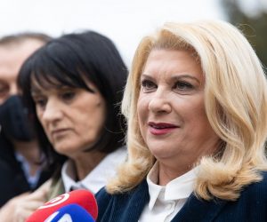 28.03.2021., Zagreb - Konferencija za medije kandidatkinje za gradonacelnicu Zagreba Vesne Skare Ozbolt na temu Zakona o obnovi zgrada ostecenih potresom na podrucju Grada Zagreba, Krapinsko-zagorske zupanije, Zagrebacke zupanije, Sisacko-moslavacke zupanije i Karlovacke zupanije. Photo: Davor Puklavec/PIXSELL