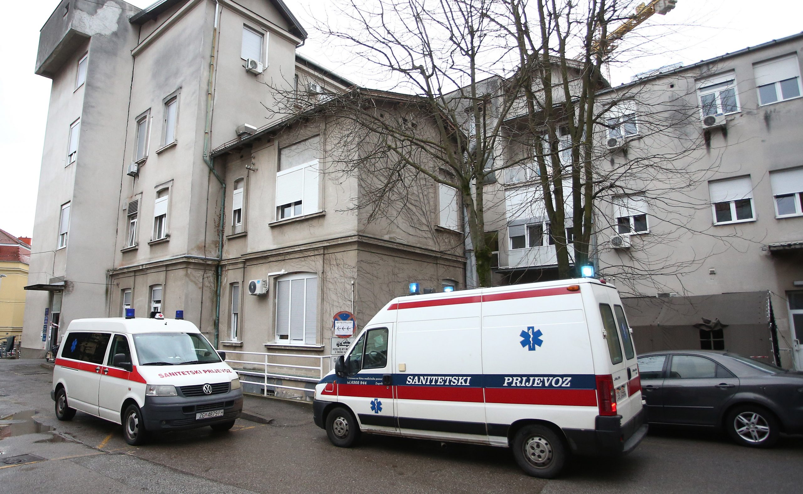 29.12.2020., Zagreb - Klinicki bolnicki centar Sestre milosrdnice iscekuje dolazak pacijenata iz Sisacko-moslavacke zupanije gdje je bio epicentar danasnjeg potresa. 
Photo: Matija Habljak/PIXSELL