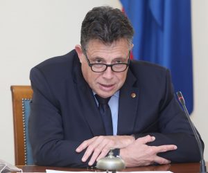 30.04.2021., Zagreb - Drzavno izborno povjerenstvo (DIP) odrzalo je u Saboru konferenciju za medije o zavrsetku roka za kandidiranje, objavi pravovaljanih lista i kandidatura, organizaciji glasanja u Sisacko moslavackoj zupaniji te nadzoru financiranja izborne promidzbe. Predsjednik DIP-a DJuro Sessa Photo: Patrik Macek/PIXSELL