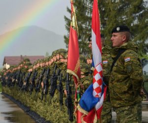 U vojarni u Gospiću je održan svečani ispraćaj Motorizirane satnije u NATO operaciju KFOR u Republiku Kosovo | Foto: MORH/J. Kopi