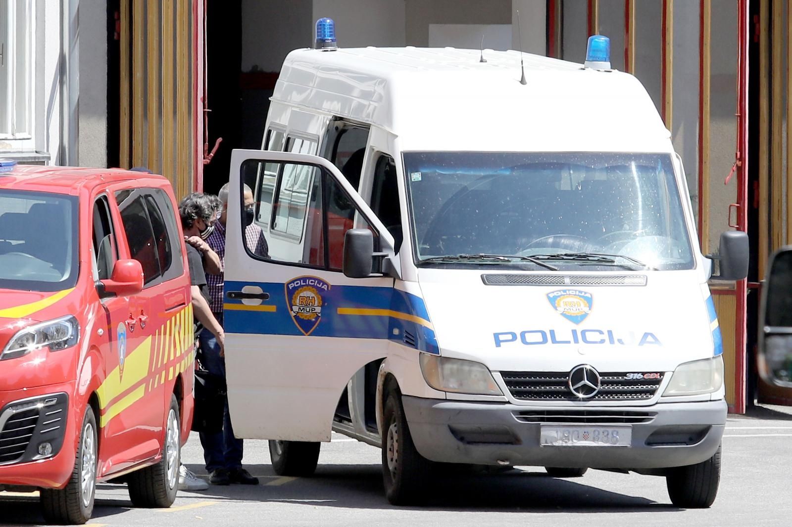 17.06.2021. Zagreb - Policija i Uskok upali u GSKG: Uhicene cetiri osobe, medju njima i voditelj. Dovodjenje osumnjicenih

Photo: Patrik Macek/PIXSELL