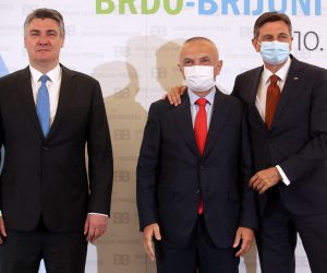 Brdo kod Kranja, 17.05.2021 - Sastanak na vrhu Procesa Brdo-Brijuni u Brdu kod Kranja. Na slici Zoran Milanovic, Borut Pahor, predsjednik predsjednik Albanije Ilir Meta.
foto HINA/ Damir SENCAR/ ds
