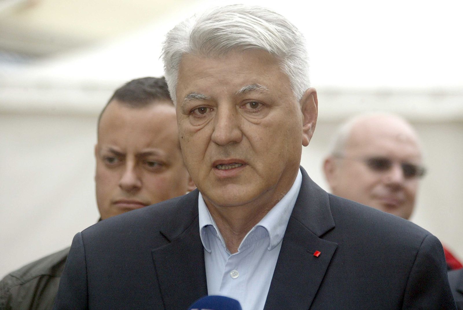 Rijeka, 23.05.2021. - Kandidat za župana iz redova SDP-a Zlatko Komadina u nedjelju je na Korzu održao tiskovnu konferenciju na kojoj je predstavio kandidate koalicije koji su izabrani u prvom krugu lokalnih izbora te kandidate koji se biraju u drugom krugu. Na slici Zlatko Komadina, kandidat SDP-a za župana Primorsko-goranske županije.
foto HINA/ Miljenko KLEPAC/ mk