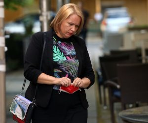 Zagreb, 2.6.2021 - Sjednica Predsjedništva SDP-a. Na slici Kristina Ikić Baniček dolazi na sjednicu.
Foto HINA/ Dario GRZELJ/ dag