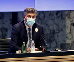 Zagreb, 9.6.2021 - Predsjednik Vlade Andrej Plenković sastao se s predstavnicama udruga koje brinu o žrtvama obiteljskoga nasilja.
Foto HINA/ Dario GRZELJ/ dag