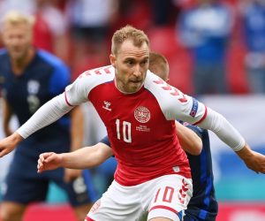 epa09265254 Christian Eriksen of Denmark in action during the UEFA EURO 2020 group B preliminary round soccer match between Denmark and Finland in Copenhagen, Denmark, 12 June 2021.  EPA/Stuart Franklin / POOL (RESTRICTIONS: For editorial news reporting purposes only. Images must appear as still images and must not emulate match action video footage. Photographs published in online publications shall have an interval of at least 20 seconds between the posting.)