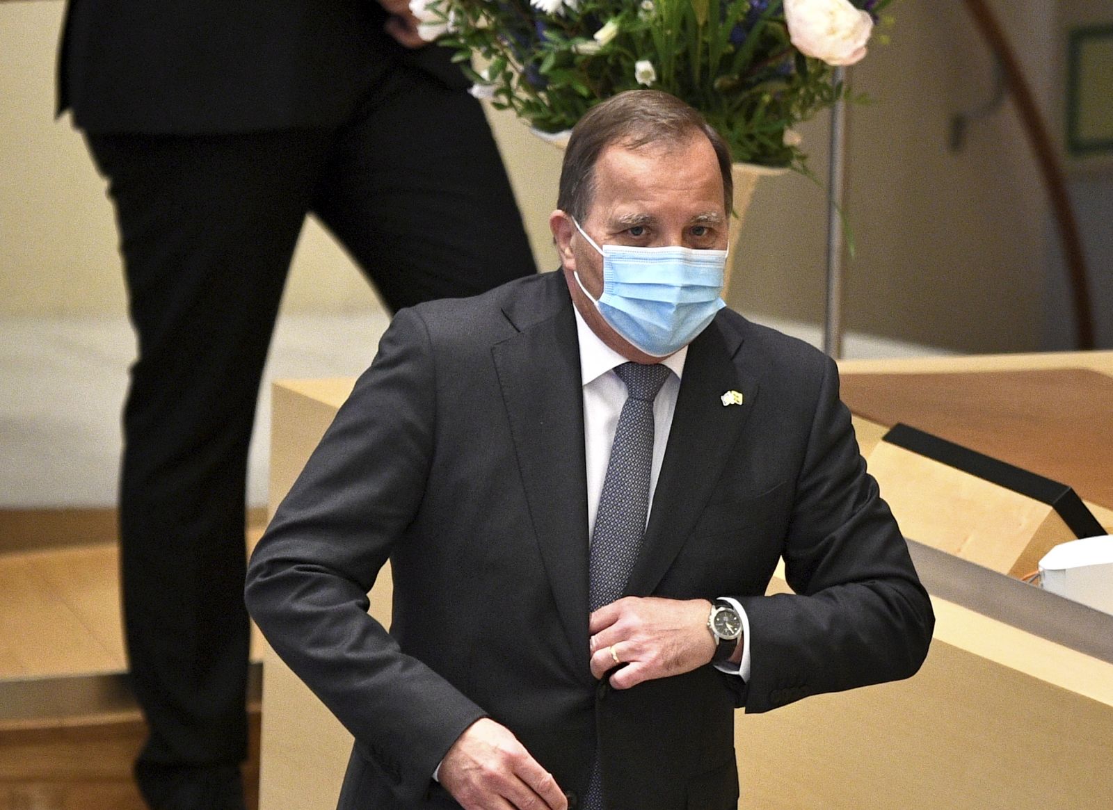 epa09290072 Sweden's Prime Minister Stefan Lofven (R)  before the distrust voting in the Swedish Parliment, in Stockholm, Sweden, 21 June 2021.  EPA/CLAUDIO BRESCIANI  SWEDEN OUT