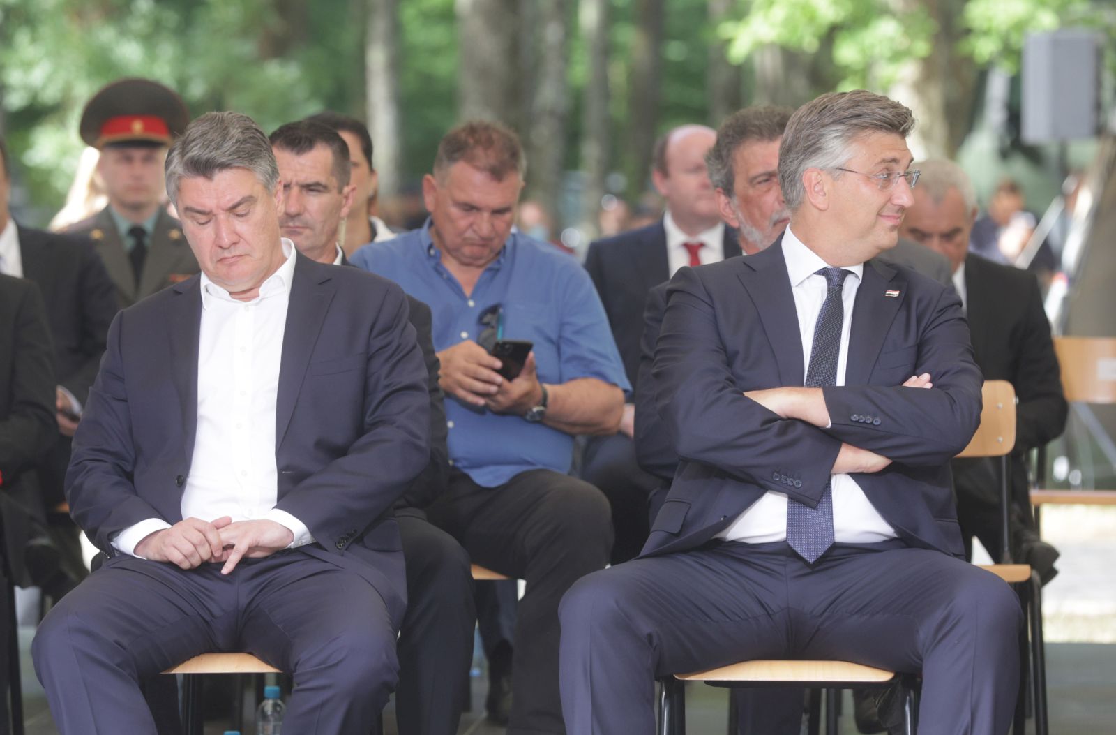 Sisak, 22.06.2021 - Obiljeavanje Dana antifaistièke borbe u Spomen-parku Brezovica kraj Siska,u povodu 80. obljetnice osnivanja Prvog sisaèkog partizanskog odreda i prve antifaistièke borbene jedinice u ovom dijelu Europe. Na slici Zoran Milanoviæ, Andrej Plenkoviæ. foto HINA/ Dario GRZELJ/ik