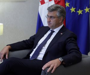Zagreb, 30.6.2021 - Sjevernomakedonski predsjednik Stevo Pendarovski sastao se s predsjednikom Vlade RH Andrejem Plenkovićem (na slici). 
Foto HINA/ Dario GRZELJ/ dag