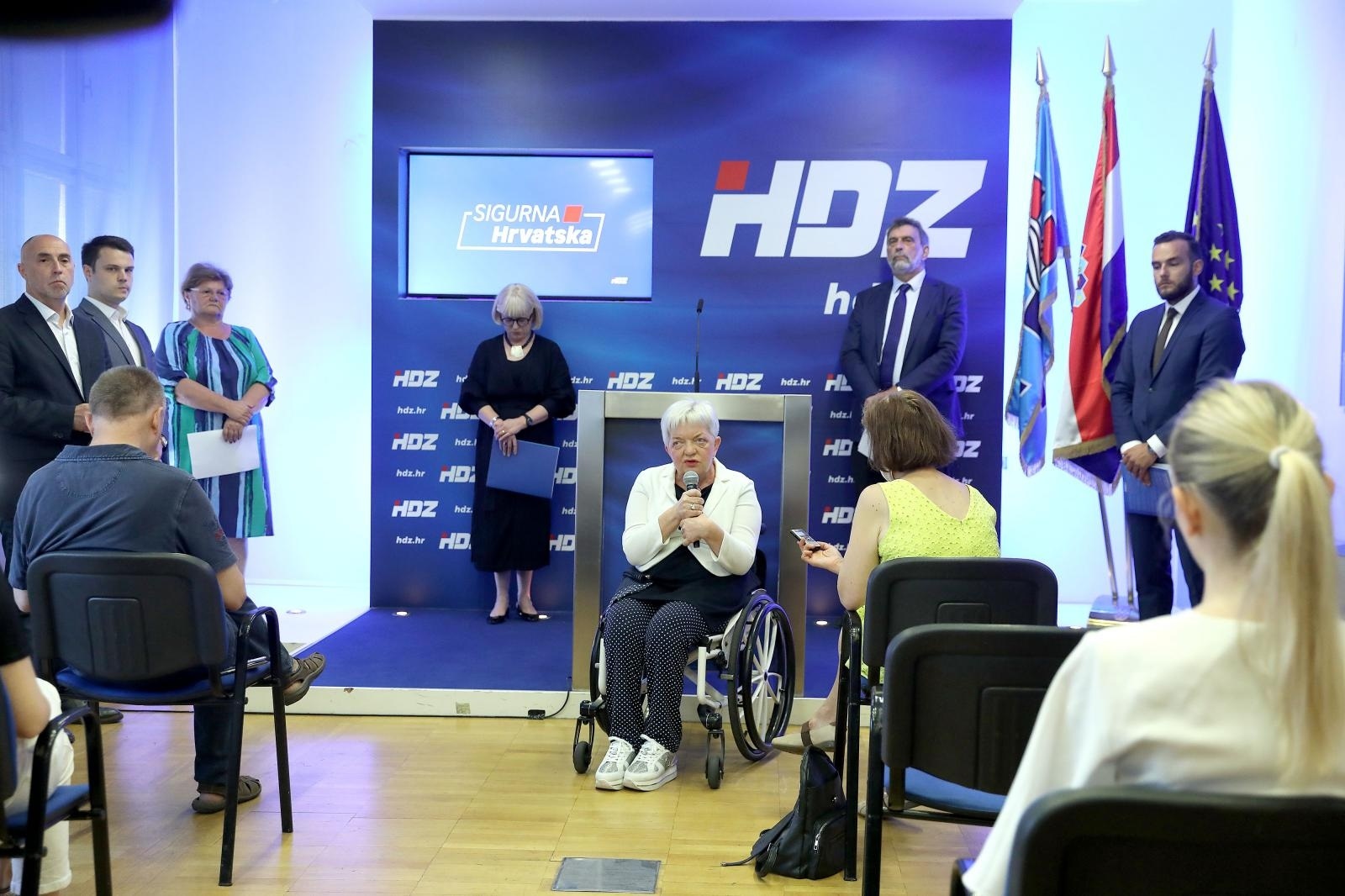 02.07.2020., Zagreb - U HDZ-u  je odrzana konferenciju za medije na temu "Socijalna sigurnost, obrazovanje, znanost i demografska revitalizacija“. Govorili su Ljubica Lukacic, Josip Aladrovic,  Nada Murganic, Vesna Bedekovic i Radovan Fuchs.
Photo: Patrik Macek/PIXSELL