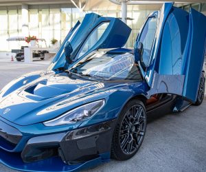 03,06,2021., Dubrovnik, Orasac - Mate Rimac dao je izjavu za medije ispred Vrtova sunca i ispred svoje dvije Nevere: Nevera je serijski auto, otkrili smo finalnu verziju tog auta, koji sad krece u proizvodnju i isporuku kupcima. U sljedecih nekoliko mjeseci zavrsava homologacija. Ono sto je zanimljivo kod auta jest da pomice granice - rekao je Rimac. 
Photo: Grgo Jelavic/PIXSELL