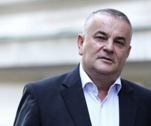 Drago Tadić dolazi na sudjenje na Županijski sud 03.09.2018., Zagreb - Zupanijski sud. Na sudjenju Bozidaru Kalmeti i ostalima u aferi HGK - remorker svjedocio je Drago Tadic. Drago Tadic dolazi na sudjenje.
Photo: Sanjin Strukic/PIXSELL