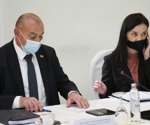 04.05.2021.,Hrvatska Kostajnica - Odrzana je sjednica Stozera CZ za sanaciju posljedica potresa kojoj je nazocila i ministrica poljoprivrede Marija Vuckovic i ministar  Tomo Medved
Photo: Nikola Cutuk/PIXSELL