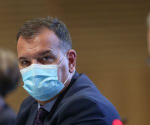 07.05.2021., Zagreb - Nacionalni stozer civilne zastite odrzao je konferenciju za medije u Nacionalnoj i sveucilisnoj knjiznici. Ministar zdravstva Vili Beros. Photo: Matija Habljak/PIXSELL