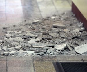 08.06.2021., Vrpolje - Zbog potresa koji je jutros pogodio sibensko podrucje u skoli u Vrpolju doslo je do urusavanja stropa zgrade.
Photo: Hrvoje Jelavic/PIXSELL