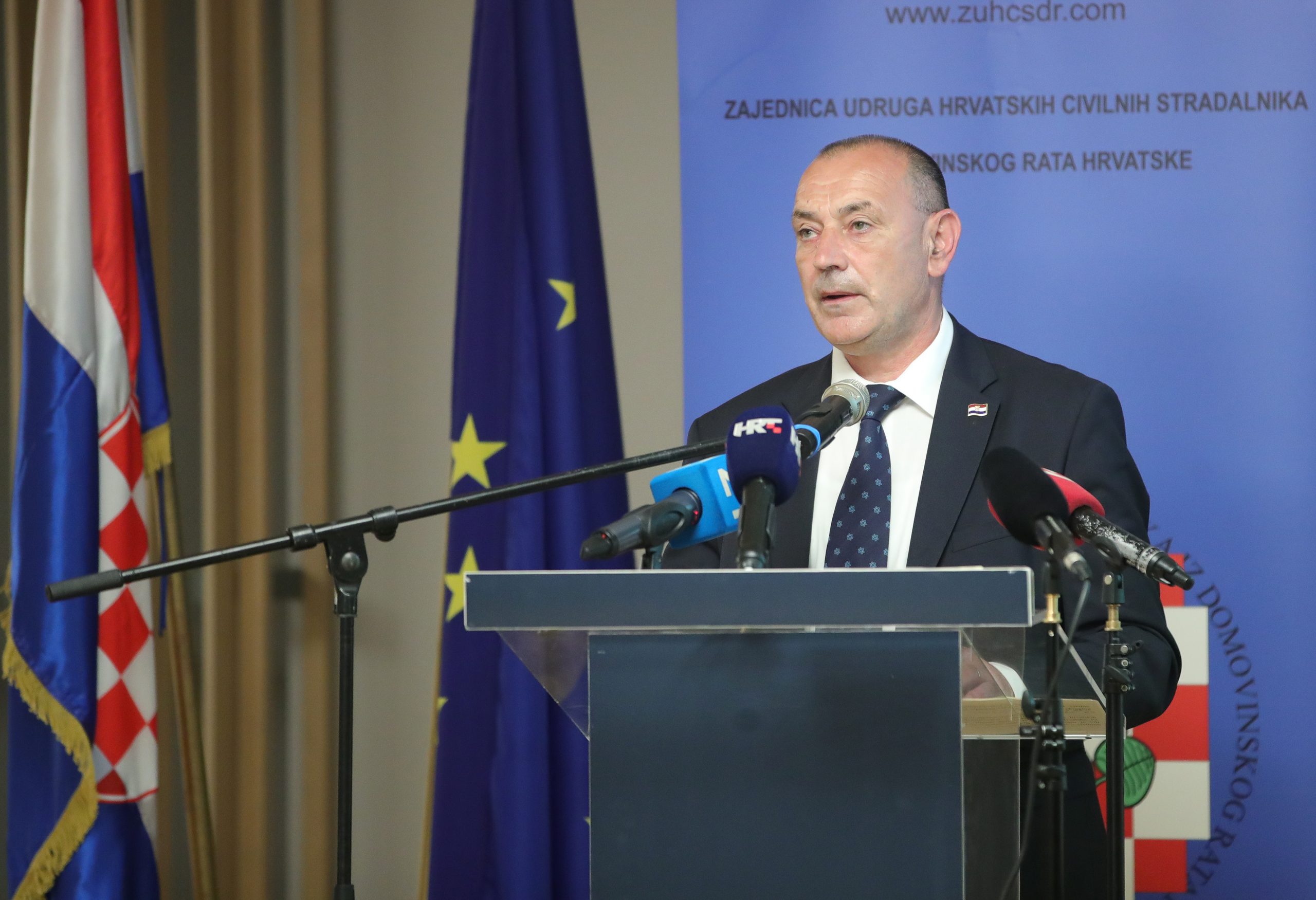 08.06.2021., Zagreb - hotel Academia. Potpredsjednik Vlade i ministar hrvatskih branitelja Tomo Medved sa suradnicima sudjelovao je na okruglom stolu pod nazivom Zasto je vazan Zakon o civilnim stradalnicima iz Domovinskog rata? U organizaciji Zajednice udruga hrvatskih civilnih stradalnika iz Domovinskog rata Hrvatske. Photo: Sanjin Strukic/PIXSELL