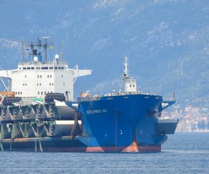08.06.2021., Ploce - Brod s preostalim elementima Peljeskog mosta stigao danas pred luku Ploce. Photo: Ivo Cagalj/PIXSELL