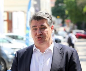09.06.2021., Krk - Predsjednik RH Zoran Milanovic dao je izjavu medijima nakon posjete komunalnom poduzecu Ponikve. Photo: Goran Kovacic/PIXSELL