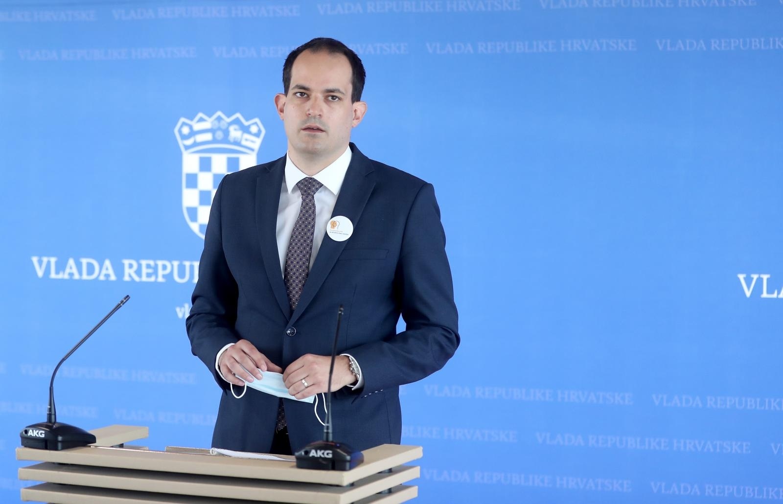 09.06.2021., Zagreb - Urucenje ugovora o sufinacinranju iz Eu fonda u okviru Poziva Osigravanje sustava podrske za zene zrtve nasilja i zrtve nasilja u obitelji.   Photo: Zeljko Lukunic/PIXSELL