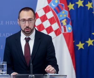 10.06.2021., Zagreb - Gradonacelnik Zagreba Tomislav Tomasevic dao je izjavu medijima u Banskim dvorima nakon sastanka sa predsjednikom Vlade Andrejom Plenkovicem. Photo: Marko Prpic/PIXSELL